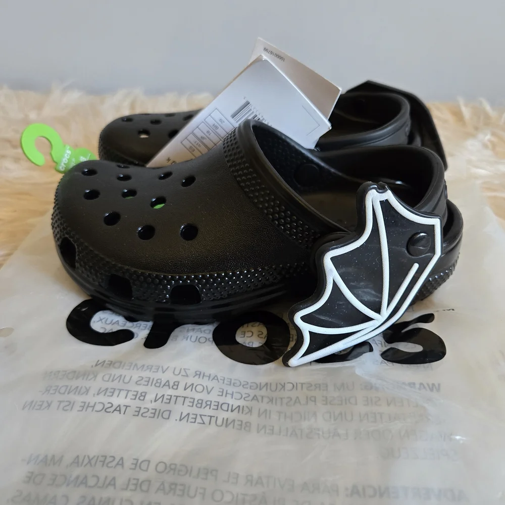 Crocs Kids Black - Classic Comfort